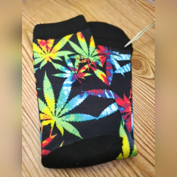 Tye Dye Pot Leaf Men's /Women's Long Socks - Picture 4 of 6